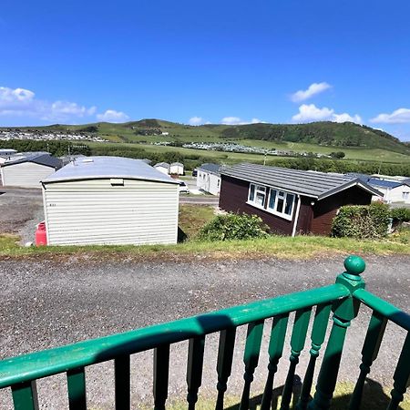 Van Number 123 Beautiful Caravan Sleeps 4 Aberystwyth Dış mekan fotoğraf